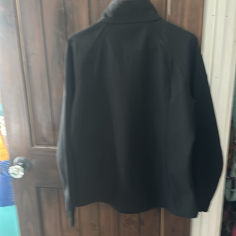 black jacket - Picture 3 of 4